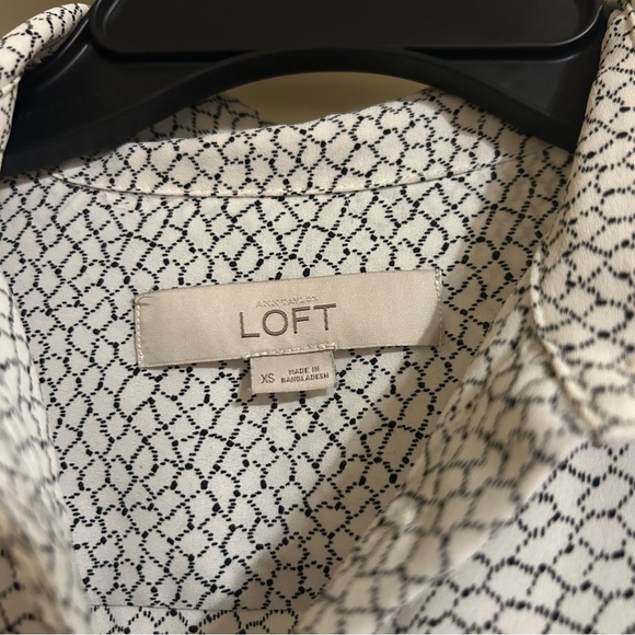 Loft Longsleeve Button Down Blouse Size XS - Picture 6 of 10